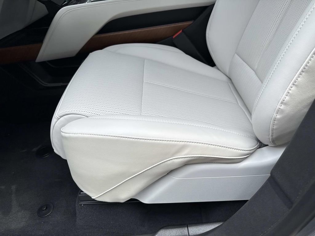 New 2026 Cadillac Vistiq Sport image 20