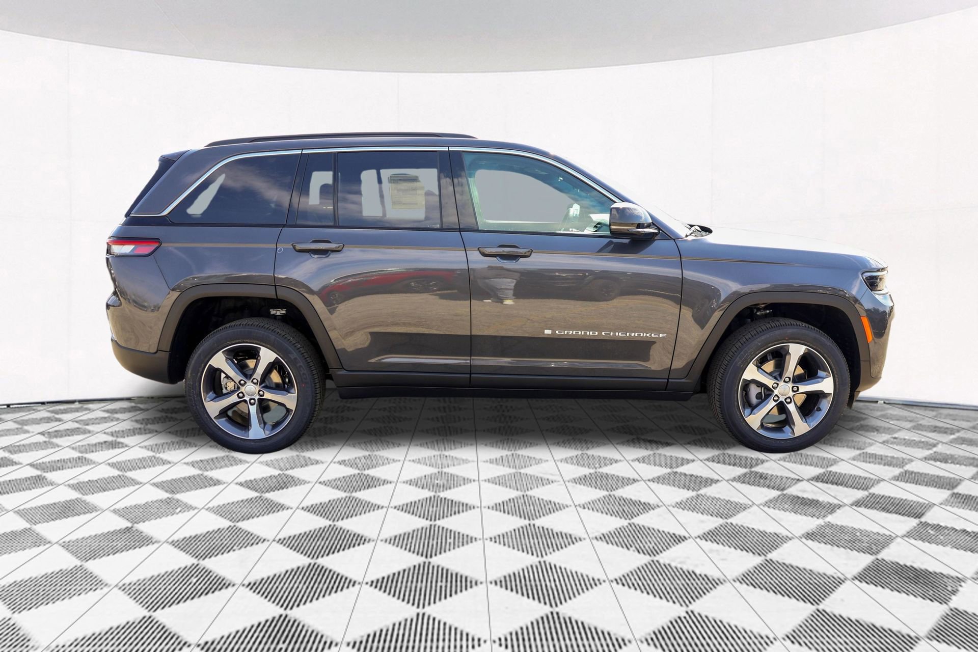 New 2026 Jeep Grand Cherokee Limited AWD/4WD image 12
