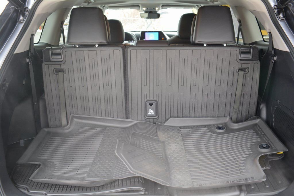 Used 2023 Toyota Highlander XLE image 26