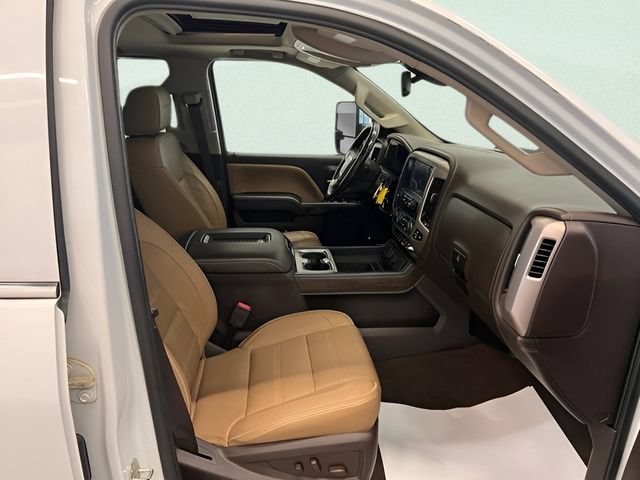 Used 2019 GMC Sierra 3500 Denali w/ Duramax Plus Package AWD/4WD image 8