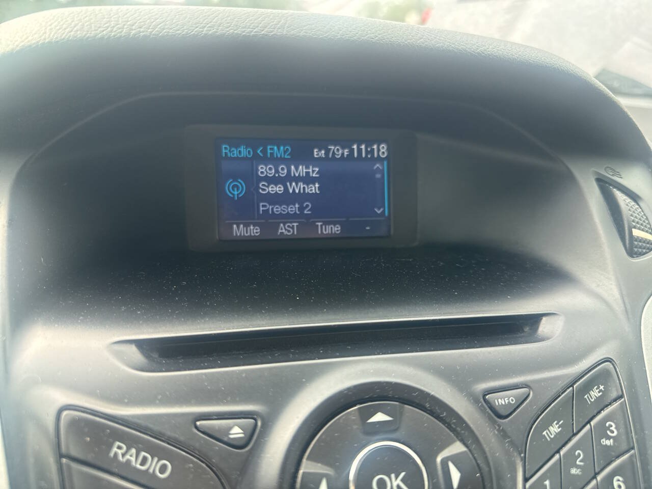 Used 2014 Ford Focus SE FWD image 32