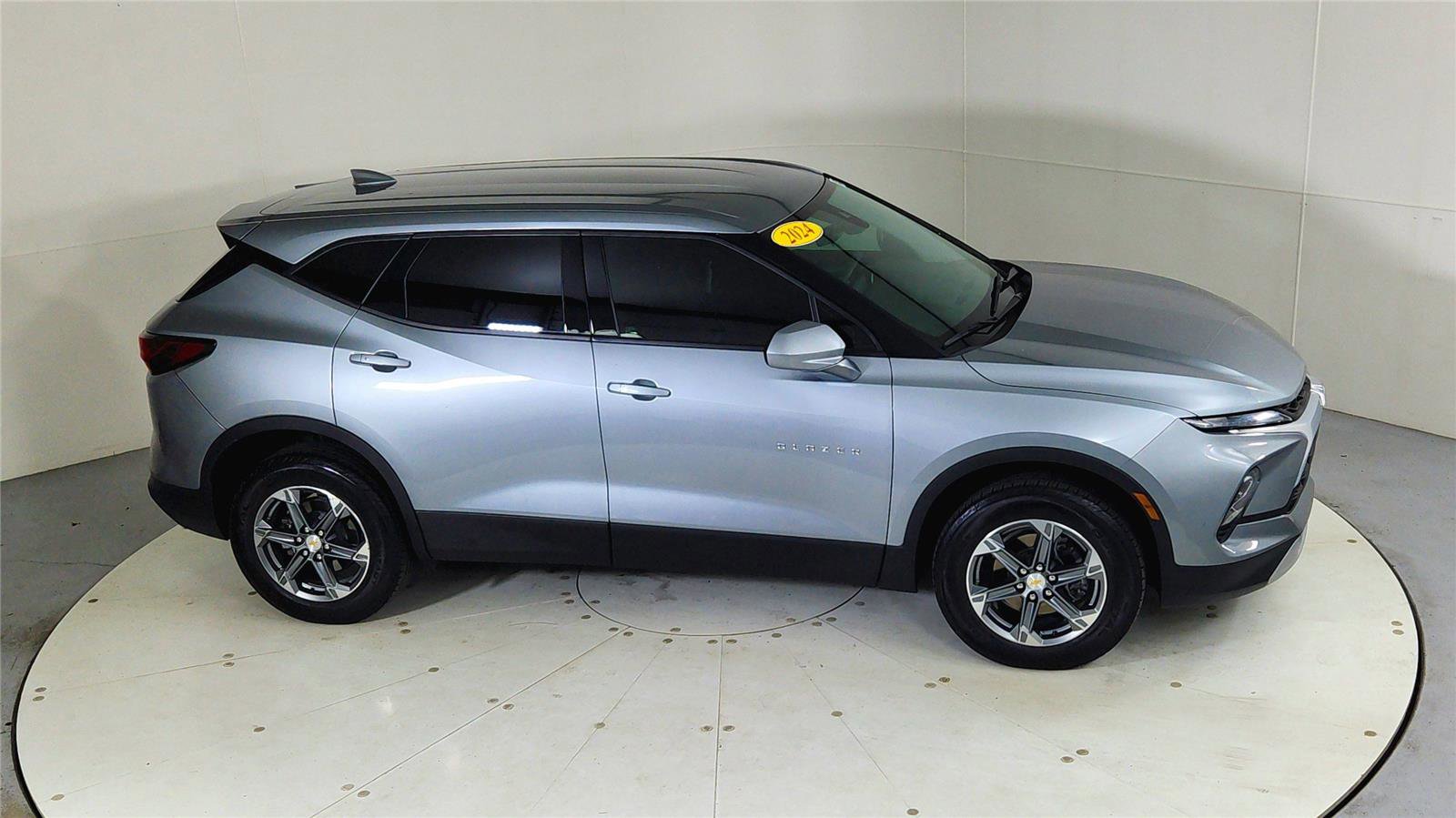 Used 2024 Chevrolet Blazer LT image 23