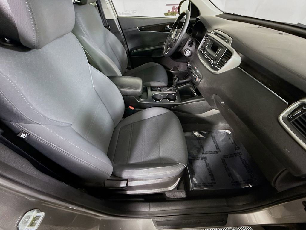 Used 2016 Kia Sorento L image 27