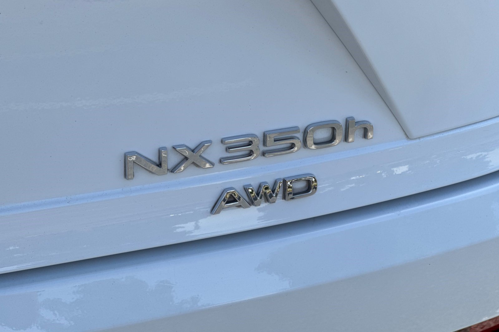 Certified 2026 Lexus NX 350h AWD w/ Accessory Package (2T) image 39