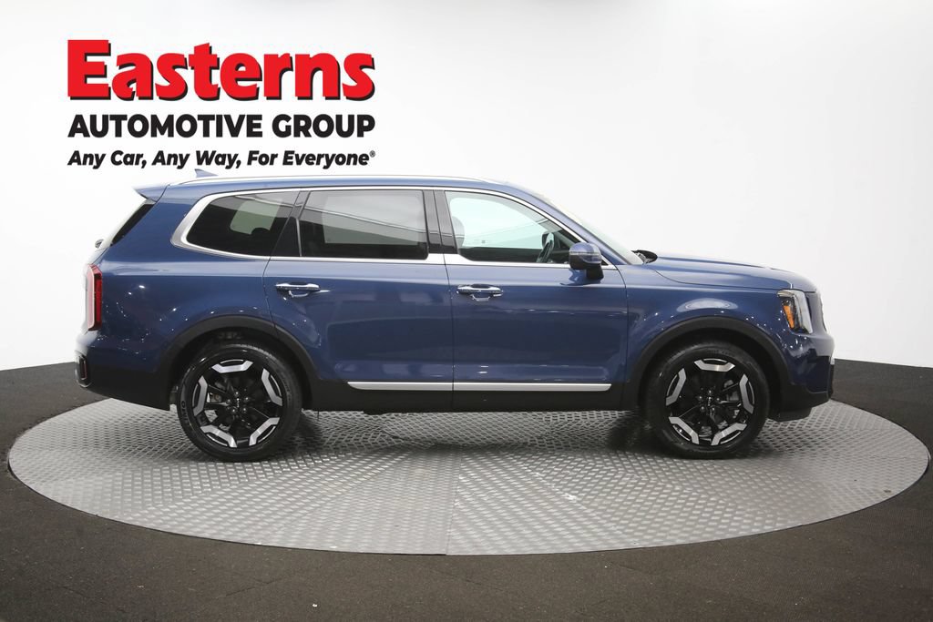 Used 2025 Kia Telluride S FWD image 47