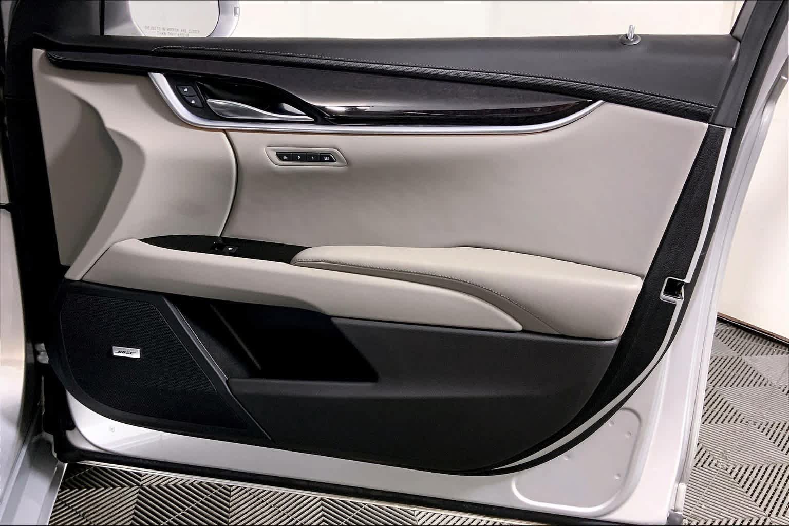 Used 2016 Cadillac XTS Luxury w/ Driver Awareness Package FWD image 22