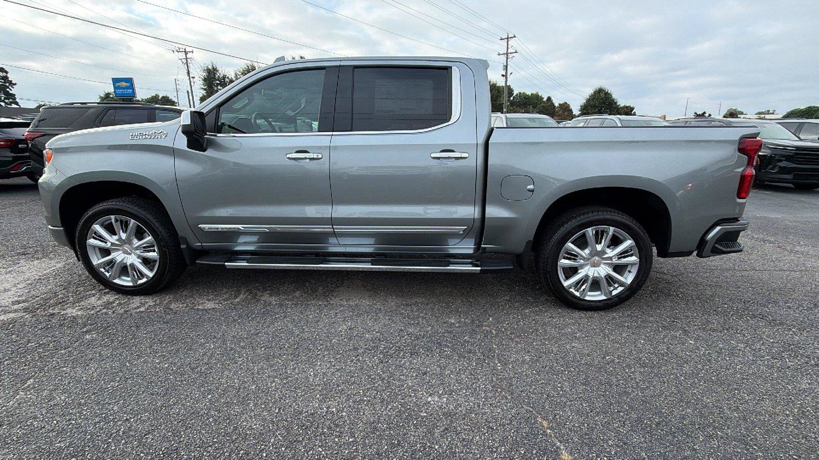 New 2026 Chevrolet Silverado 1500 High Country w/ High Country Premium Package AWD/4WD image 13