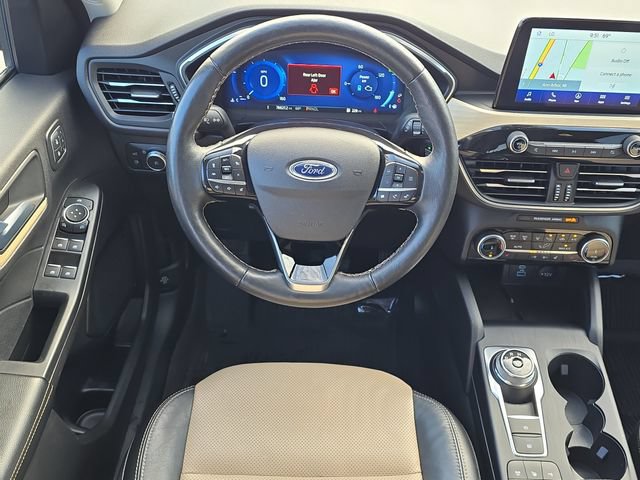 Certified 2022 Ford Escape Titanium w/ Titanium Elite Package AWD/4WD image 29