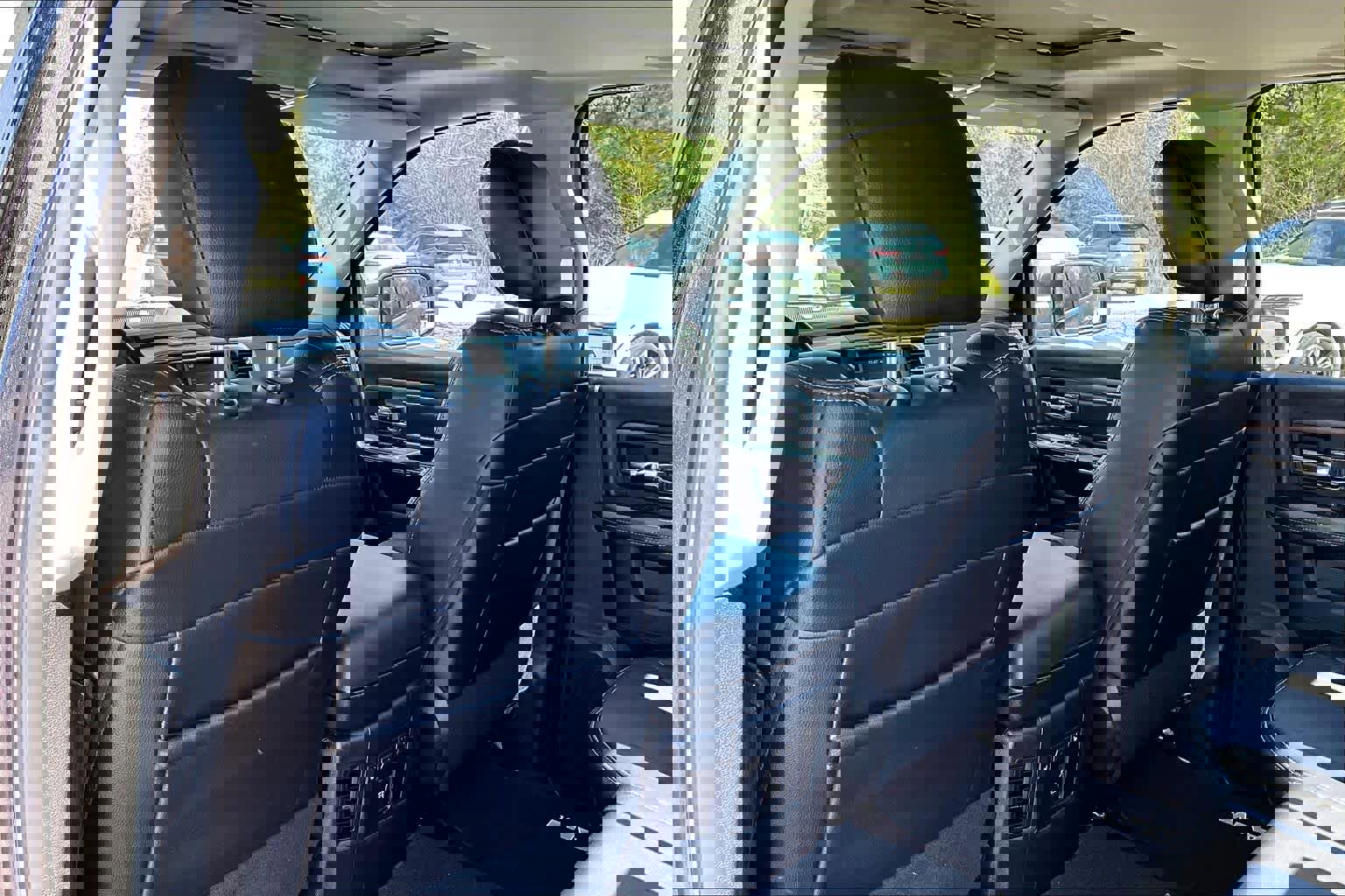 Used 2017 RAM 1500 Laramie w/ Convenience Group image 22