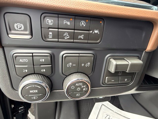 New 2026 Chevrolet Tahoe High Country AWD/4WD image 20
