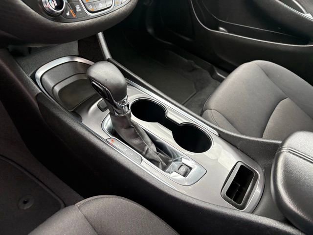 Used 2023 Chevrolet Malibu LT image 32