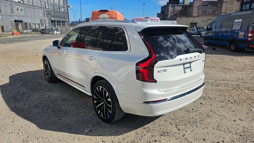 Certified 2025 Volvo XC90 T8 Plus w/ Protection Package Premier image 3