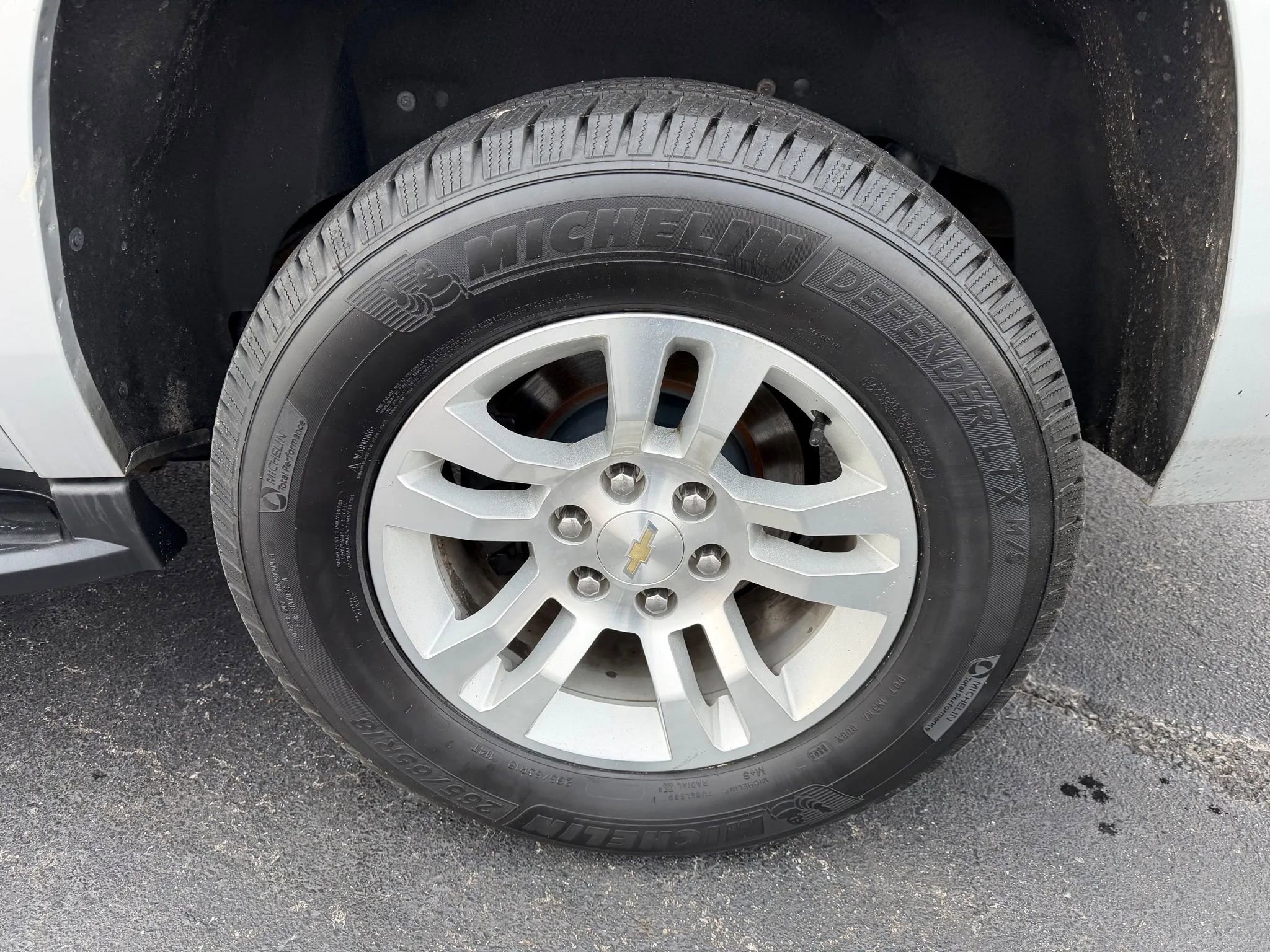 Used 2019 Chevrolet Suburban LT AWD/4WD image 52