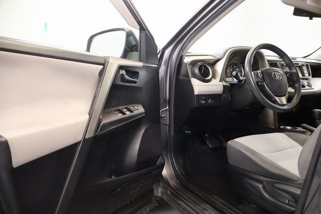 Used 2014 Toyota RAV4 LE image 7