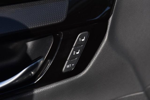 Used 2025 Honda CR-V EX-L image 9