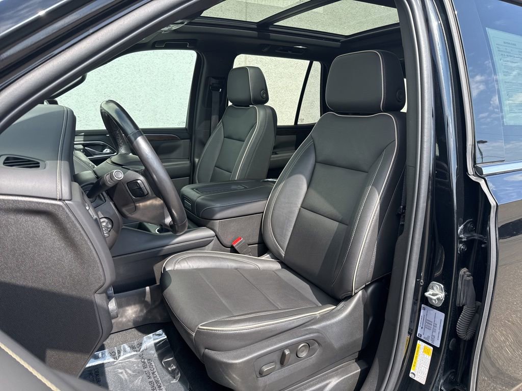 Used 2021 Chevrolet Tahoe Premier w/ Premium Package AWD/4WD image 10