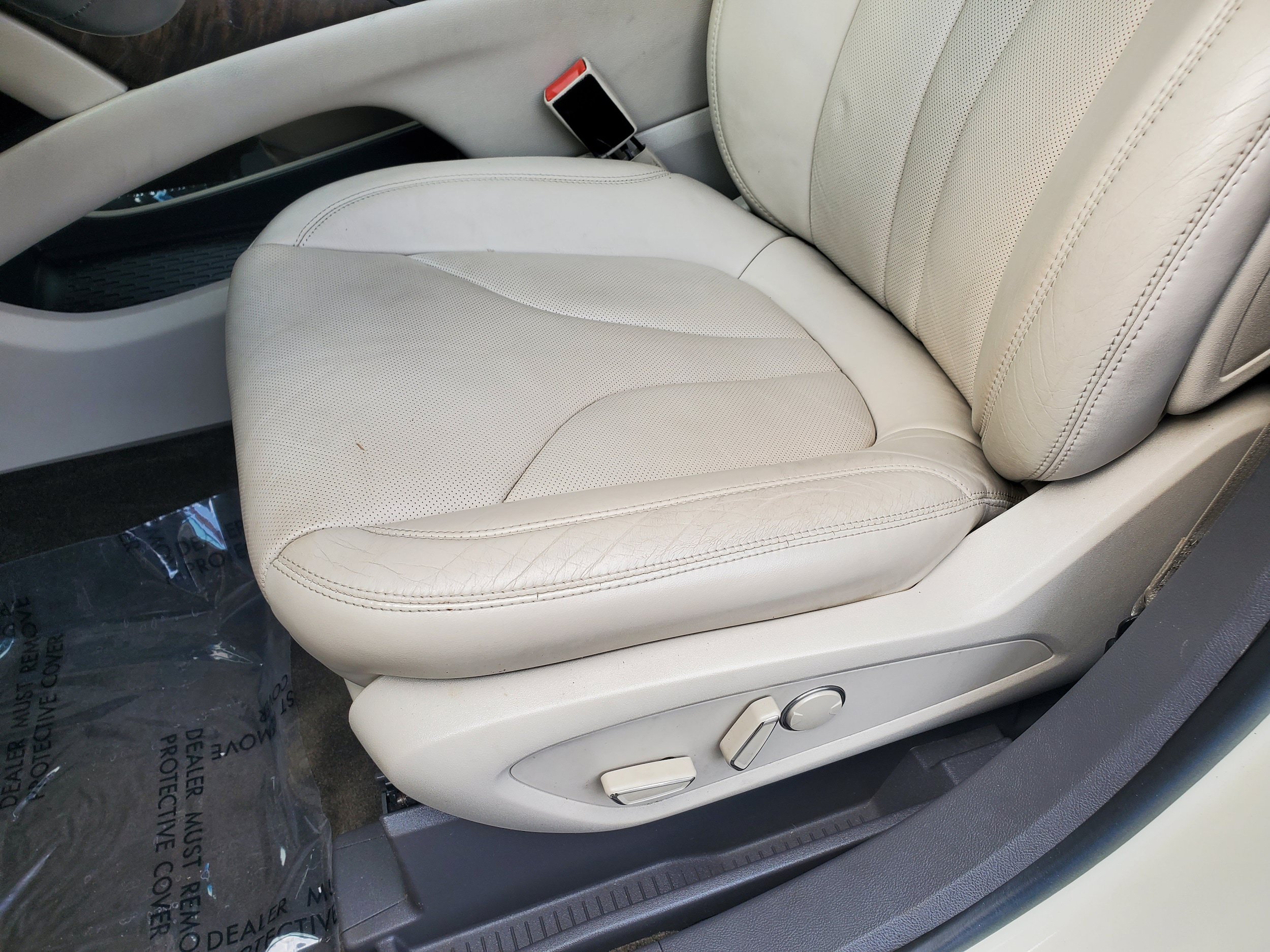 Used 2016 Lincoln MKX Reserve w/ Technology Package FWD image 11
