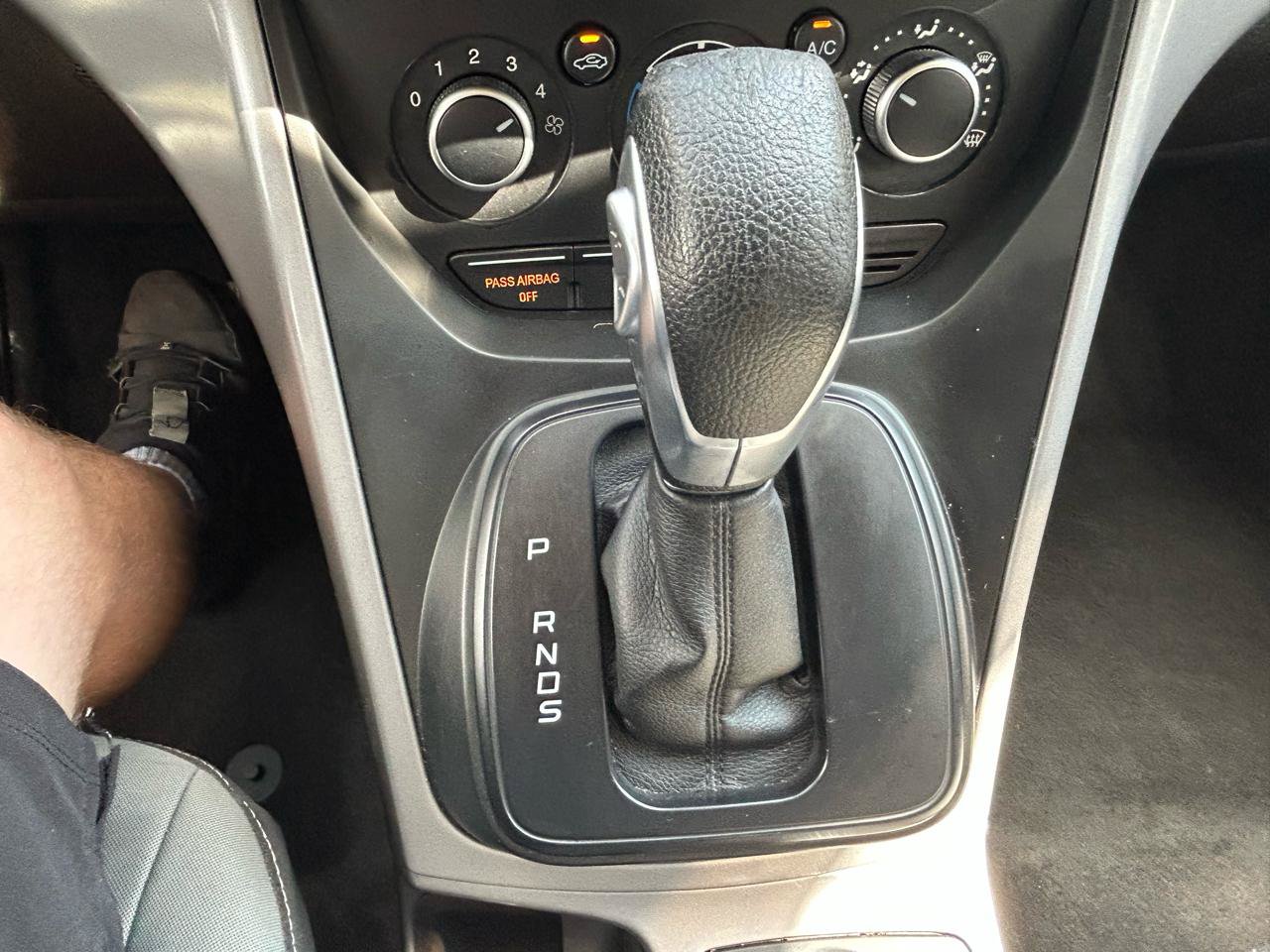 Used 2016 Ford Escape SE AWD/4WD image 25