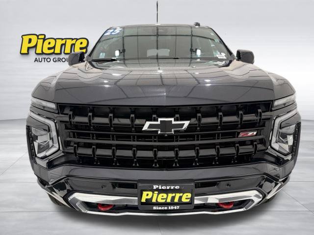Used 2025 Chevrolet Suburban Z71 AWD/4WD image 10