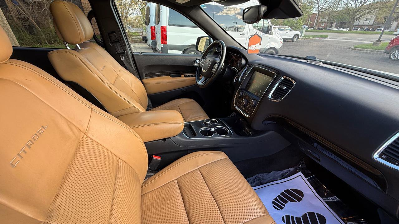 Used 2017 Dodge Durango Citadel w/ Technology Group AWD/4WD image 11