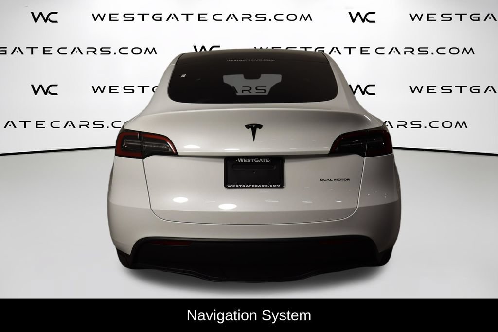 Used 2023 Tesla Model Y AWD image 4