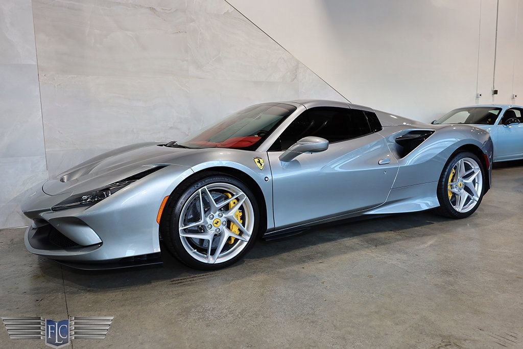 Used 2021 Ferrari F8 Tributo RWD image 4