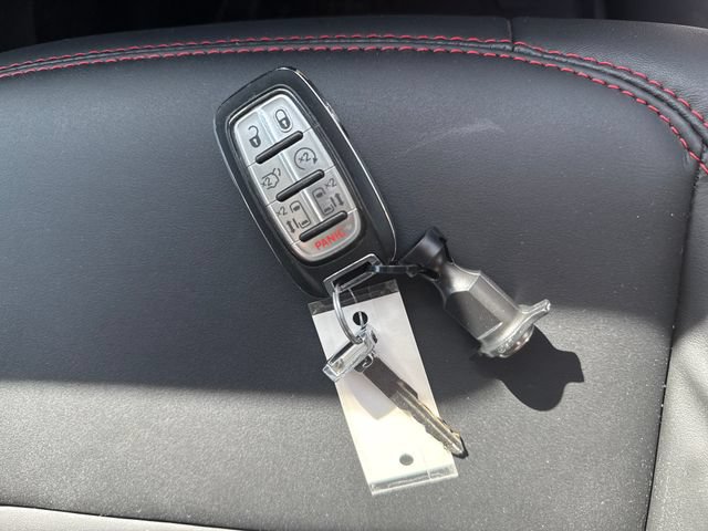 Used 2023 Chrysler Voyager LX FWD image 29