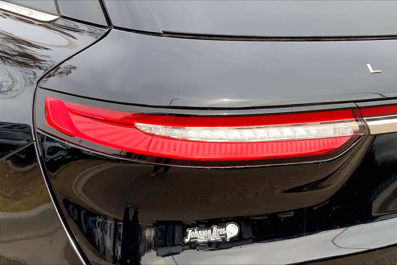 New 2026 Lincoln Corsair Premiere FWD image 14