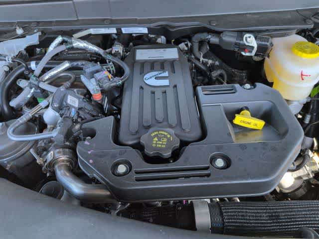 New 2026 RAM 3500 Laramie AWD/4WD image 15