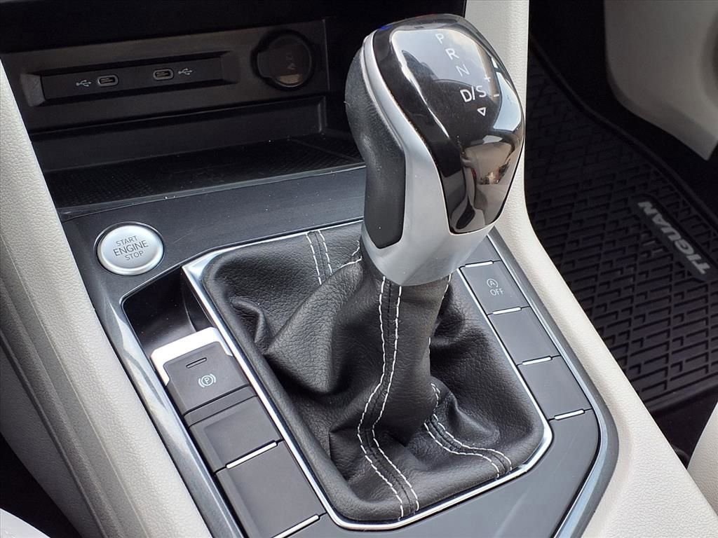 Used 2023 Volkswagen Tiguan SE FWD image 8