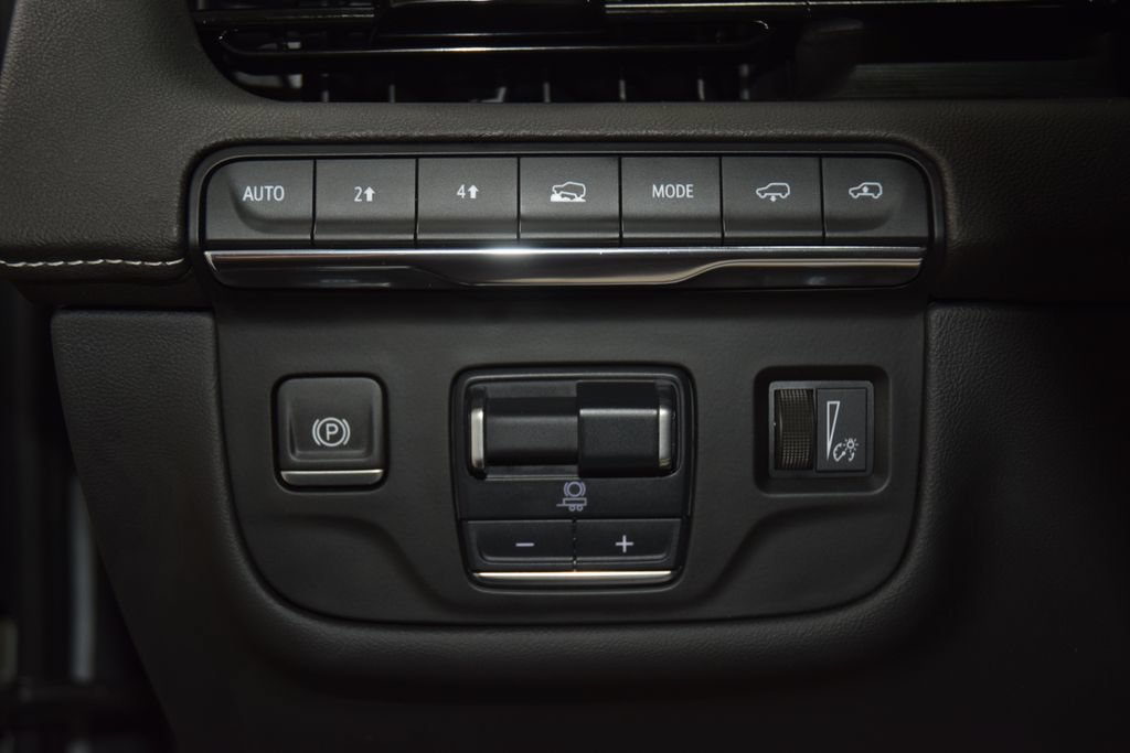 Used 2023 Cadillac Escalade Sport w/ LPO, ONYX Package AWD/4WD image 39