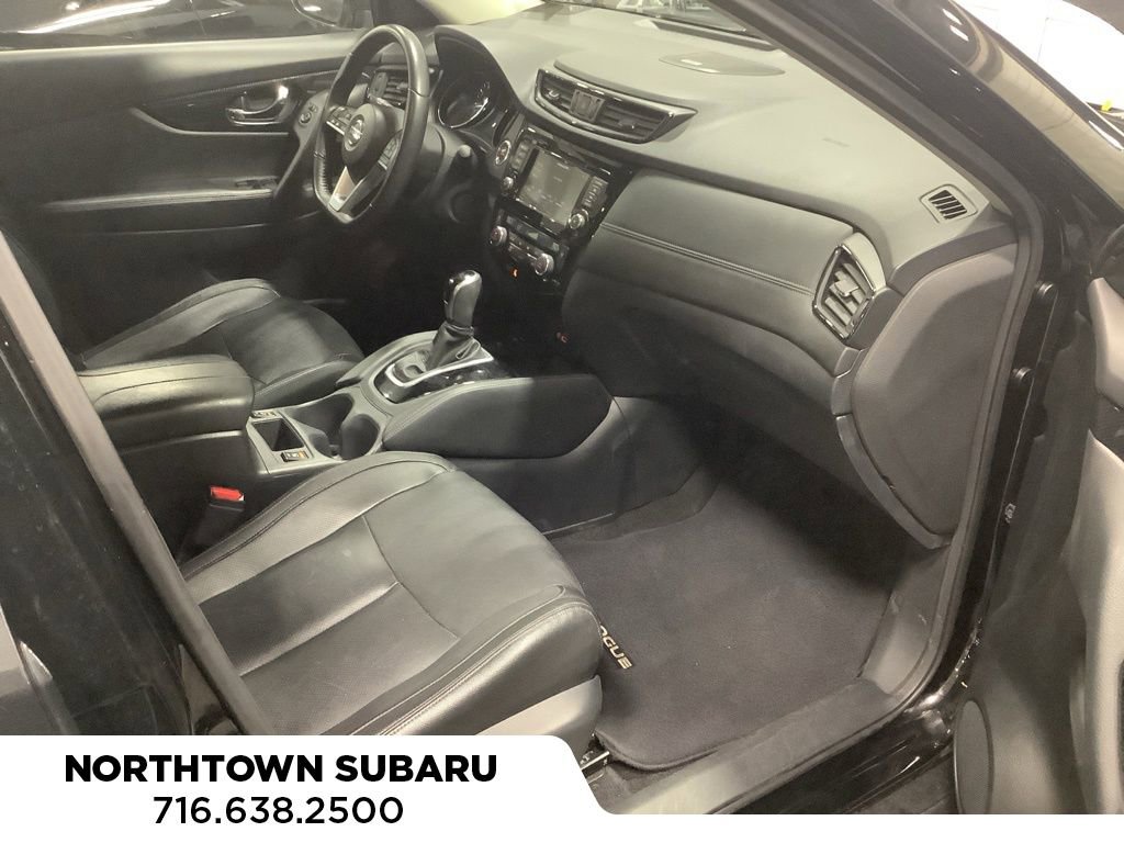 Used 2020 Nissan Rogue SL w/ Premium Package image 11