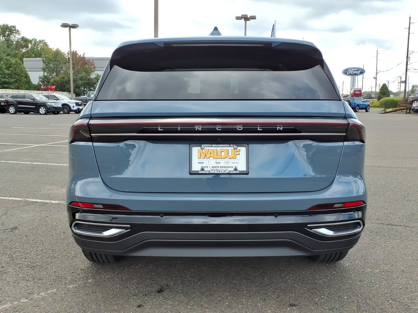 Used 2026 Lincoln Nautilus Premier AWD/4WD image 5