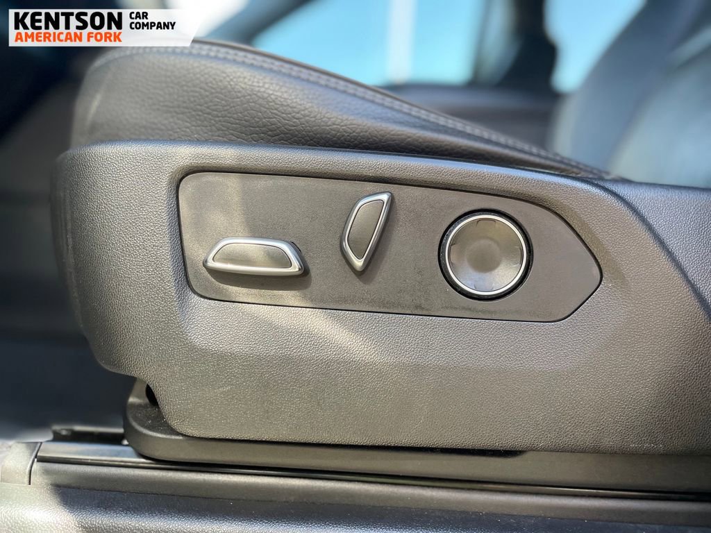 Used 2021 GMC Yukon Denali w/ Denali Premium Package AWD/4WD image 38