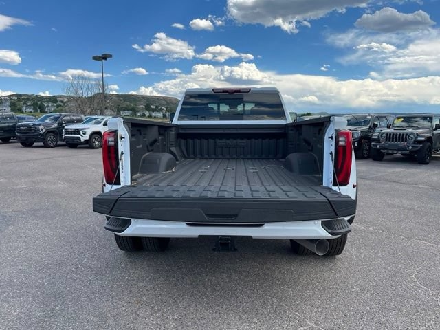 New 2026 GMC Sierra 3500 Denali Ultimate w/ LPO, Black Badging Package AWD/4WD image 23