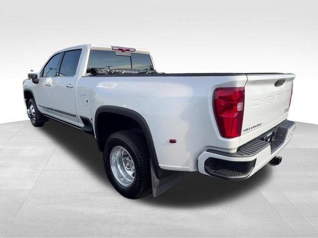 Used 2024 Chevrolet Silverado 3500 High Country w/ Technology Package AWD/4WD image 5