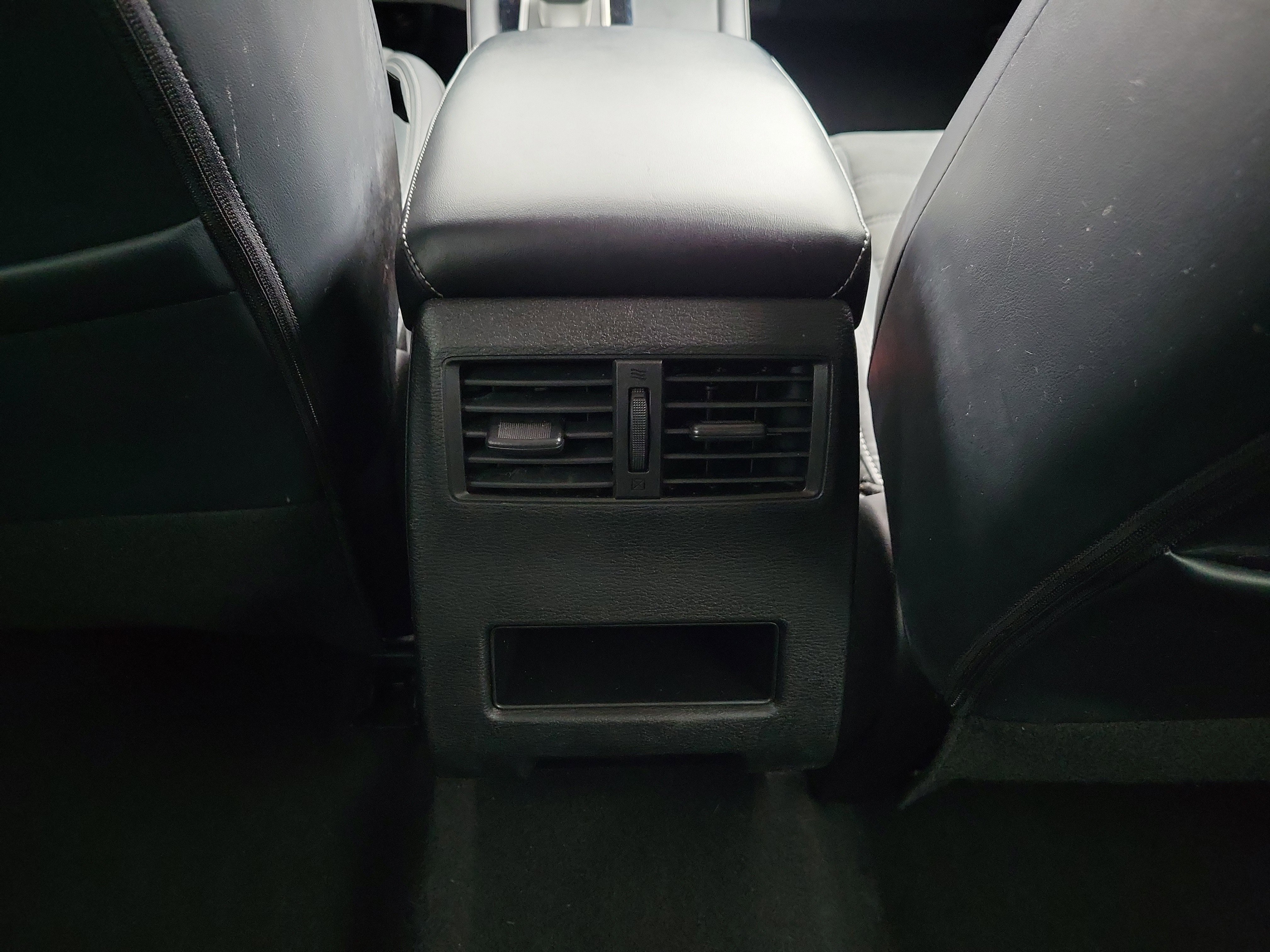 Used 2022 Mitsubishi Outlander SE image 12