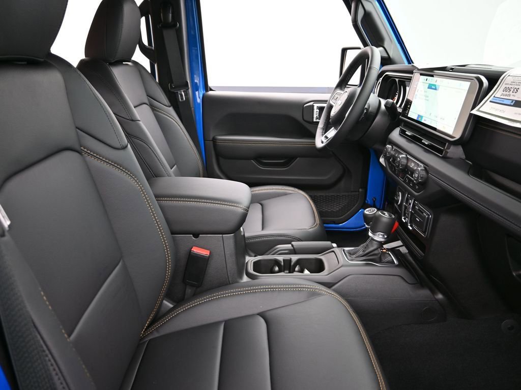 New 2025 Jeep Wrangler Unlimited Sahara AWD/4WD image 20