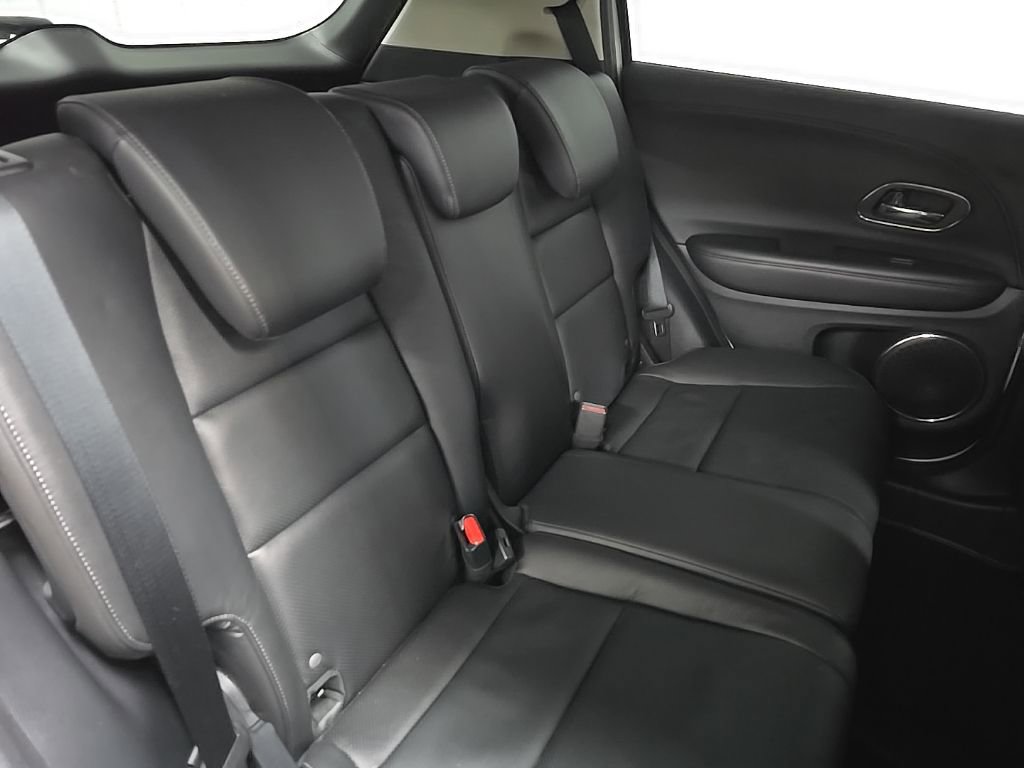 Used 2019 Honda HR-V Touring image 17