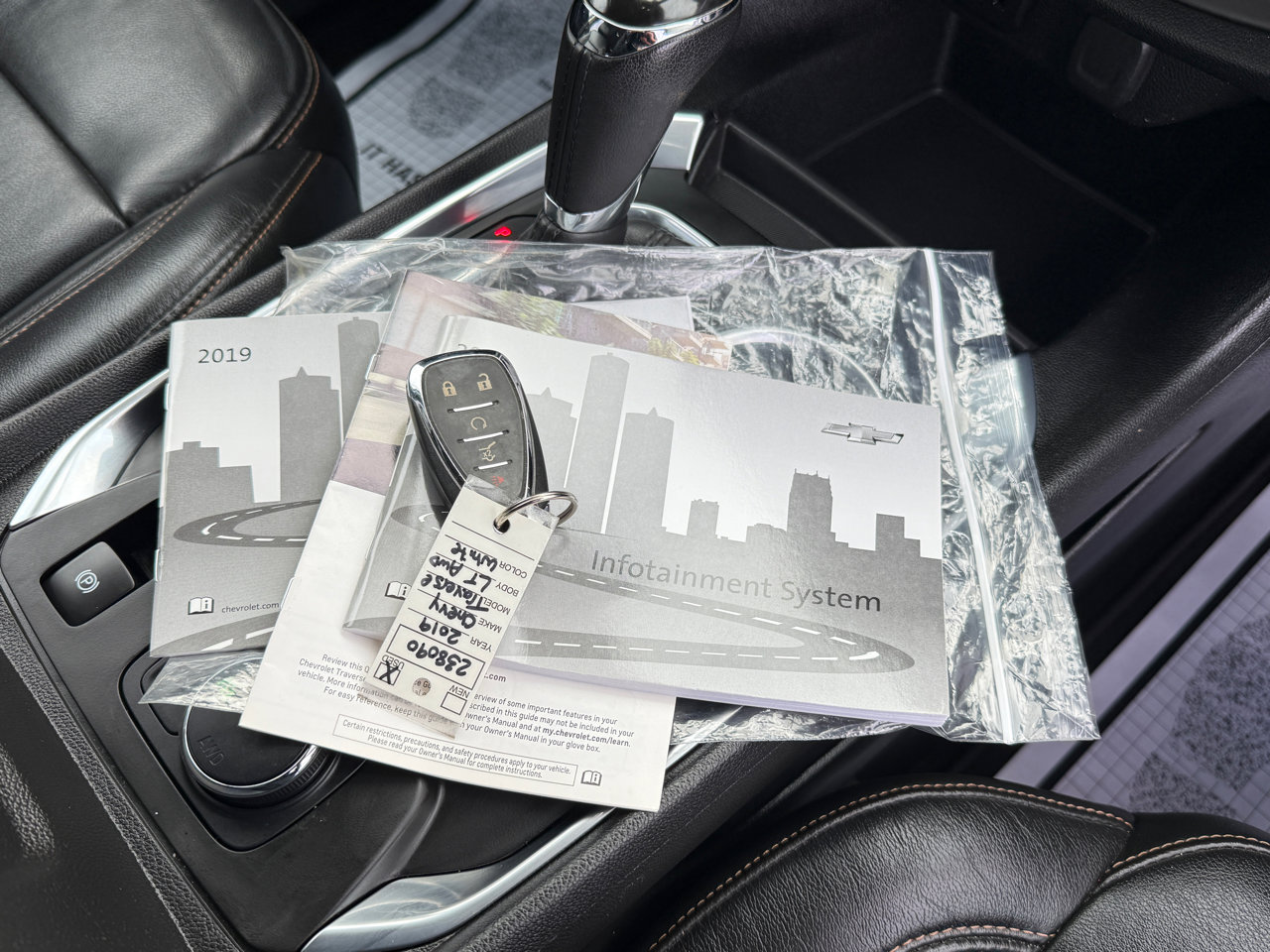 Used 2019 Chevrolet Traverse LT image 53