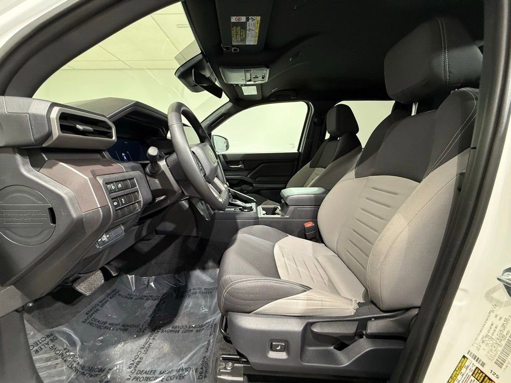 Certified 2025 Toyota Tacoma TRD Off-Road AWD/4WD image 12