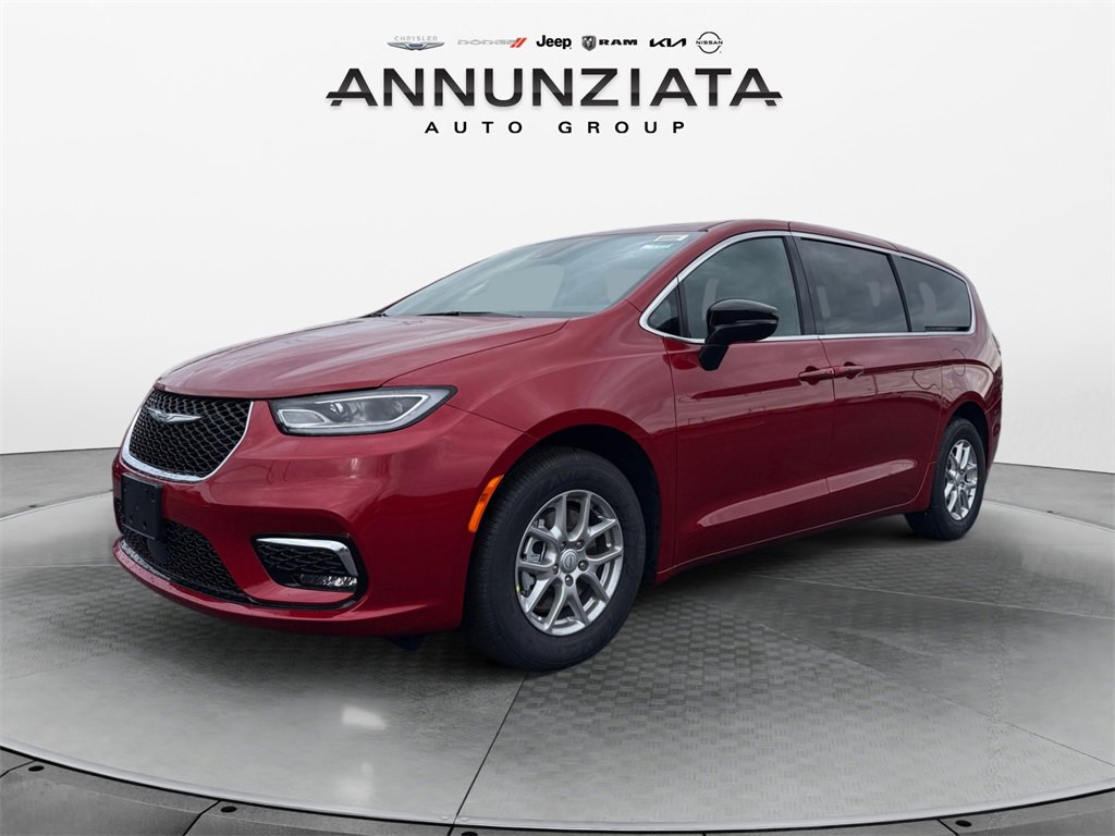 New 2026 Chrysler Pacifica Select