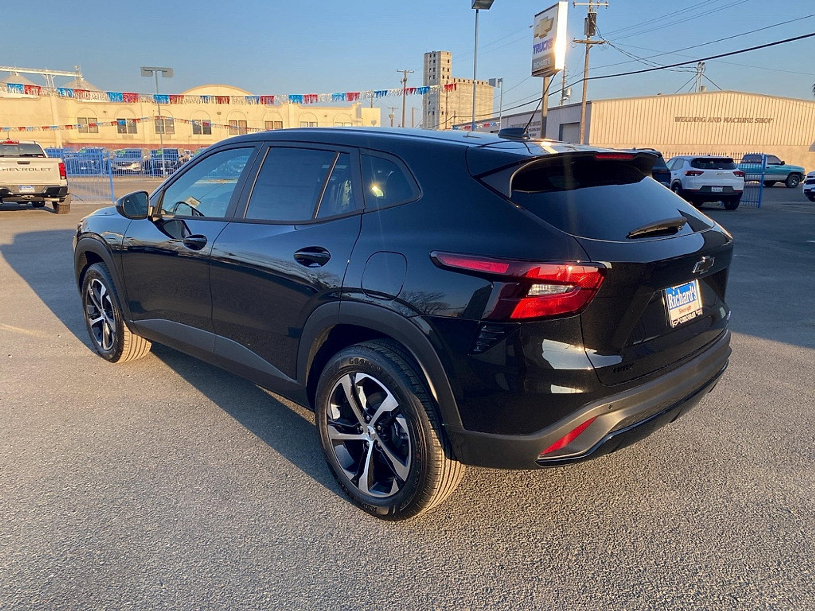 New 2026 Chevrolet Trax RS w/ Sunroof Package FWD image 8
