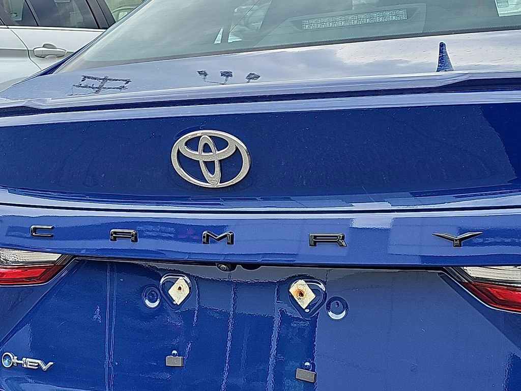 Used 2025 Toyota Camry SE image 29