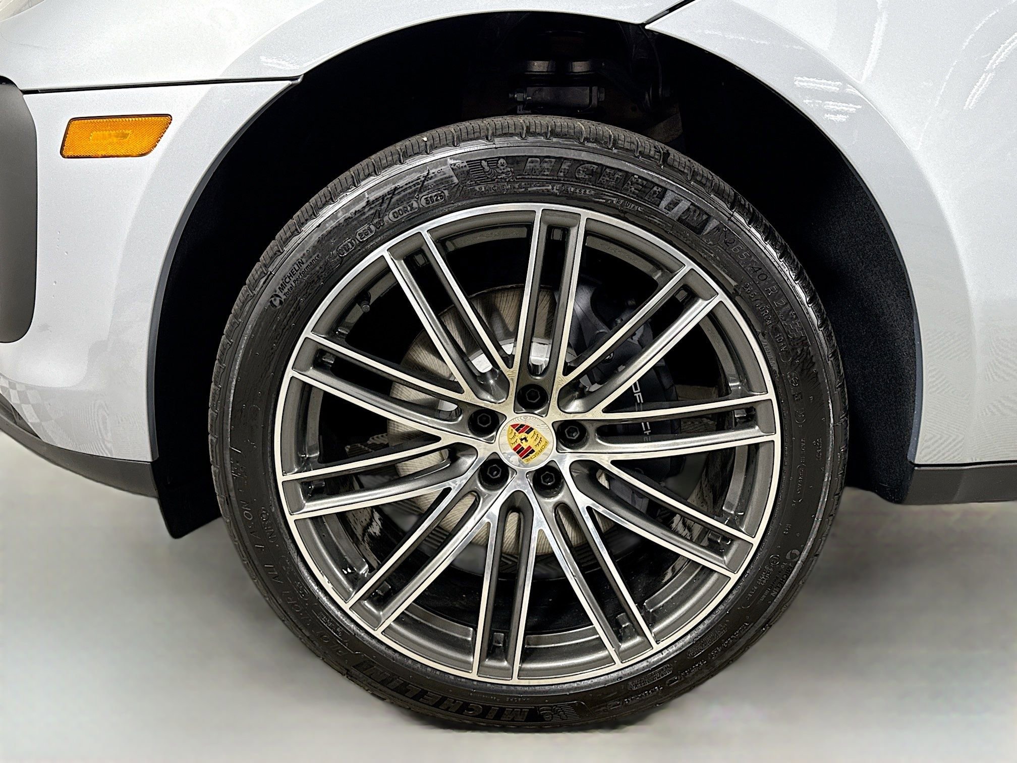 Certified 2026 Porsche Macan image 25