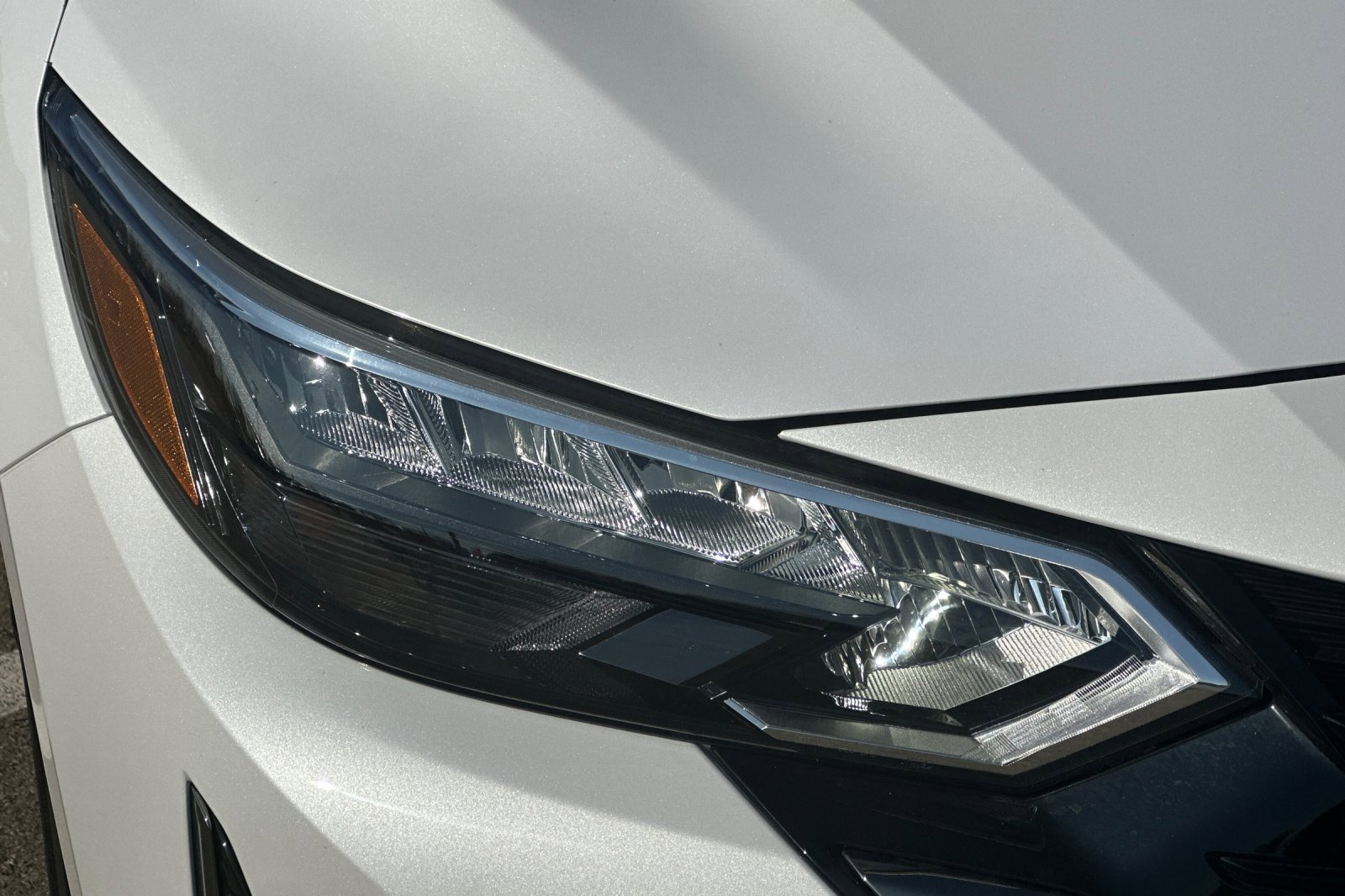 Used 2025 Nissan Sentra SR w/ SR Premium Package image 45