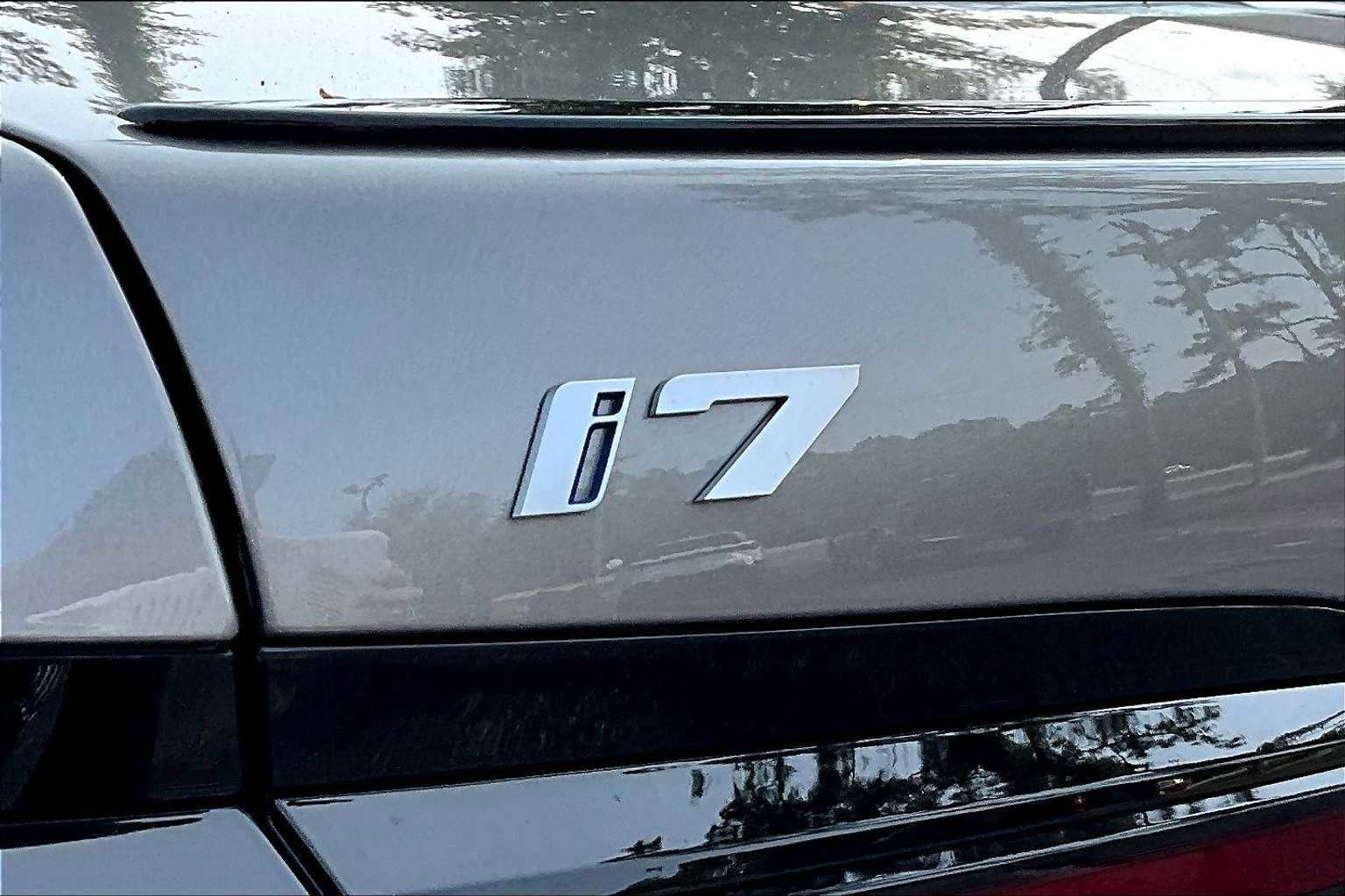 New 2025 BMW i7 eDrive50 w/ M Sport Package image 15