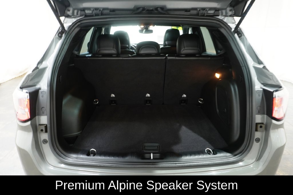 Used 2023 Jeep Compass Limited w/ Sun and Sound Group AWD/4WD image 9