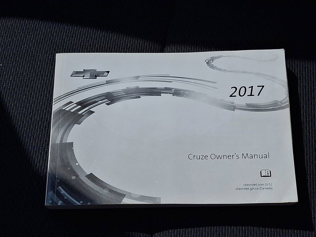 Used 2017 Chevrolet Cruze LT w/ Convenience Package image 26