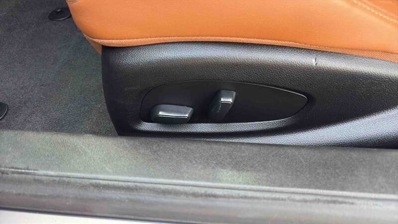 Used 2020 Chevrolet Camaro SS RWD image 18